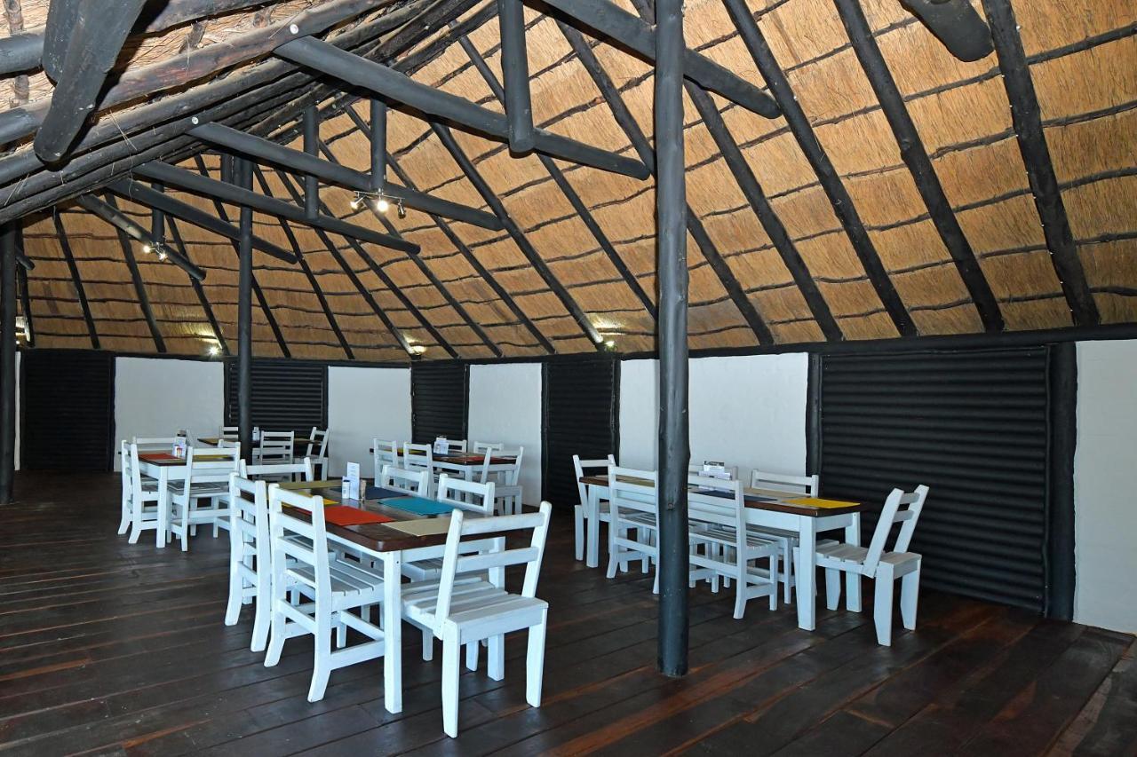 Zambezi Mubala Camp Hotel Katima Mulilo Buitenkant foto